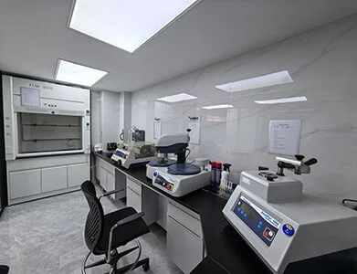 Laboratorul companiei din Shanghai · Prepararea probelor
